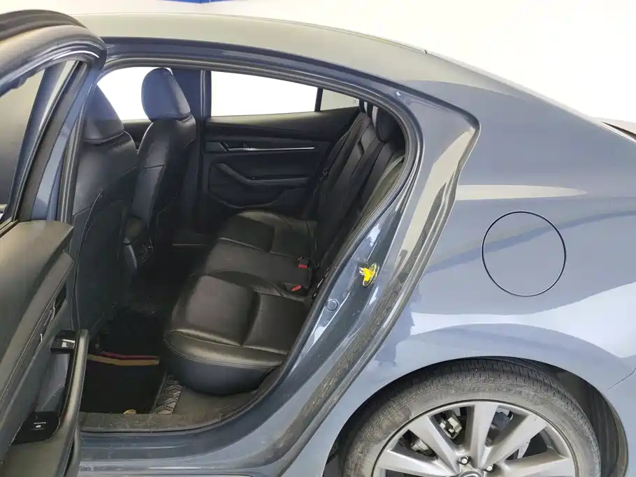 Mazda 3 Axela — миниатюра 11