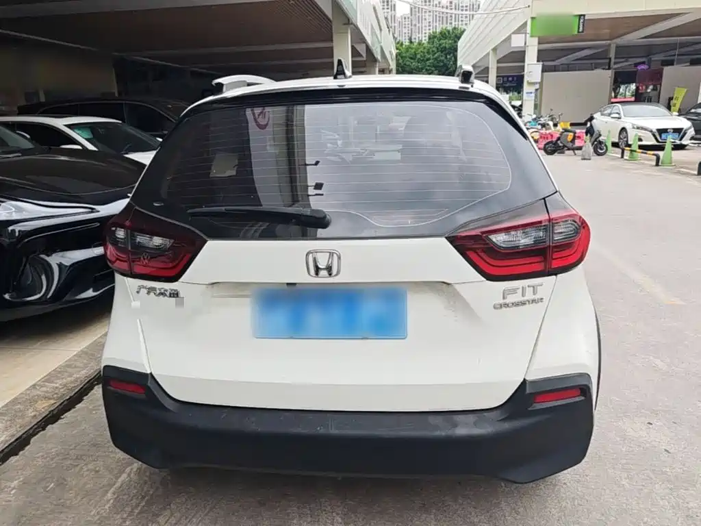 Honda Fit — миниатюра 6