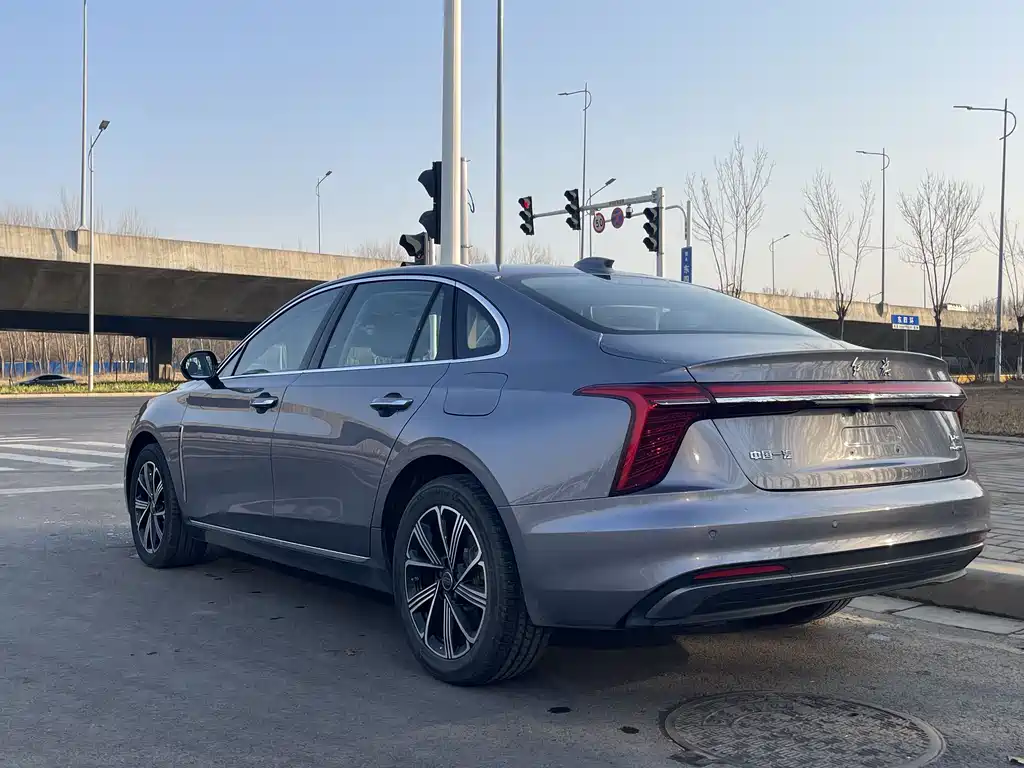 Hongqi HONGQI H5 PHEV