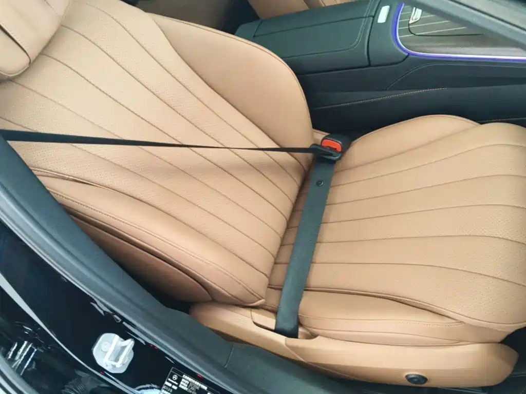 Mercedes-Benz E-Class — миниатюра 25