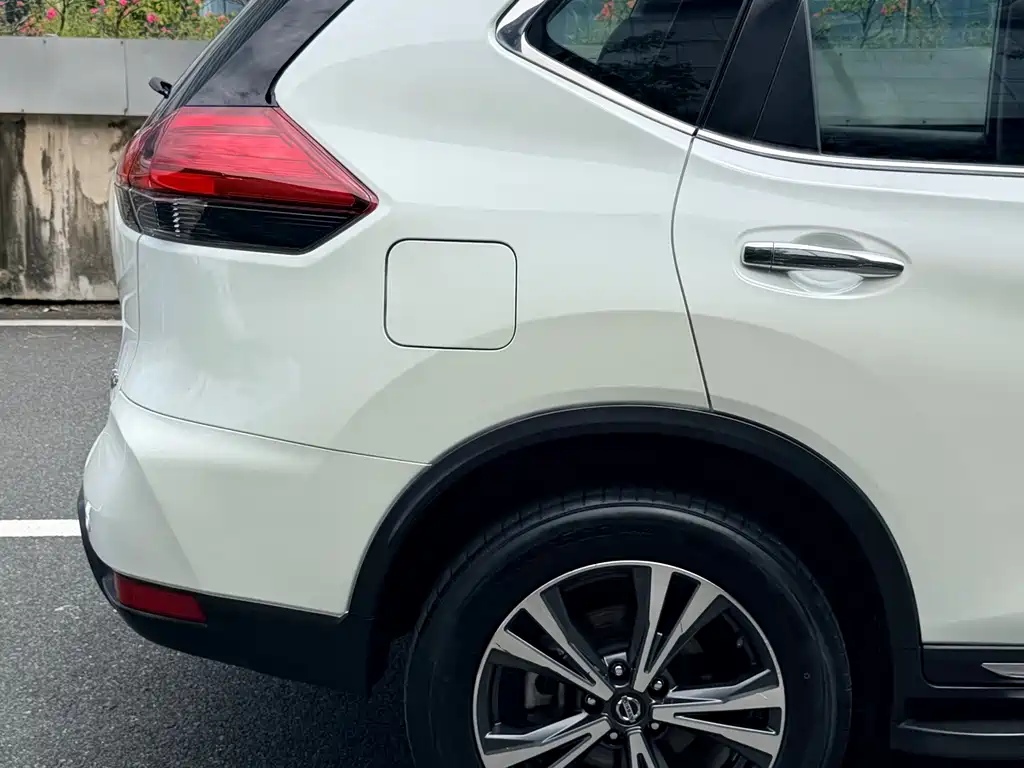 Nissan X-Trail — миниатюра 19