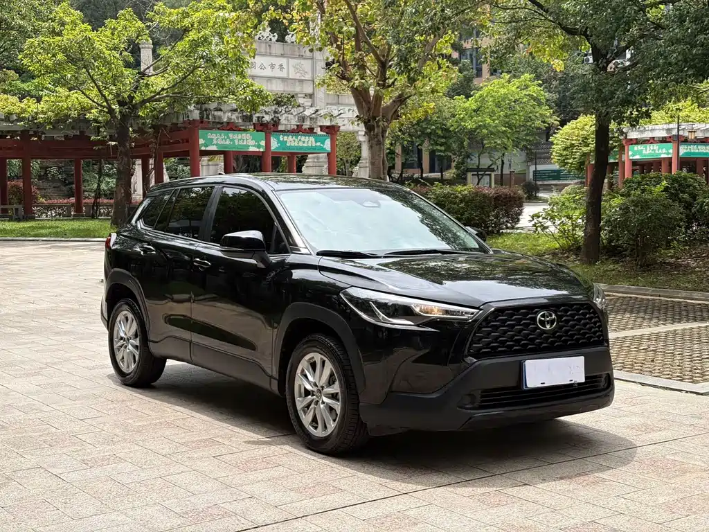 Toyota Corolla Cross — миниатюра 15