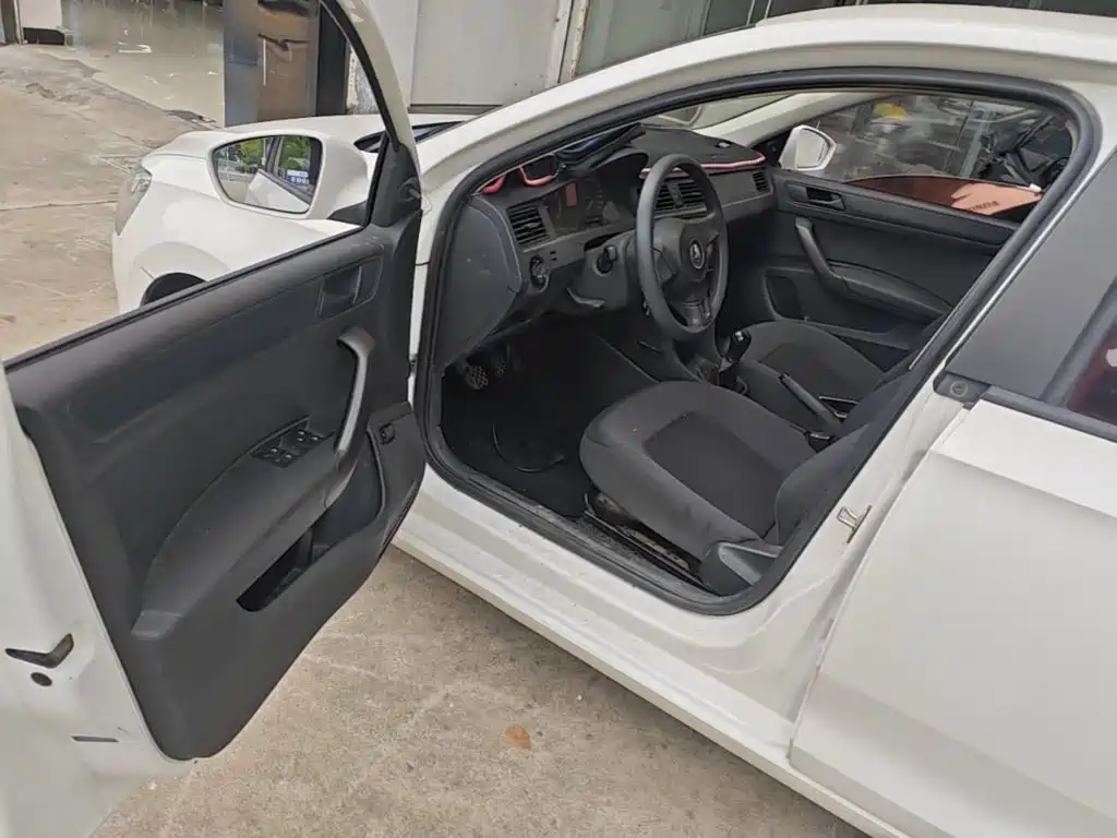 Volkswagen Santana — миниатюра 12