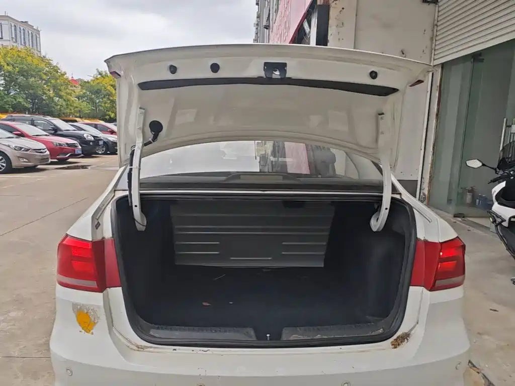 Volkswagen Santana — миниатюра 15