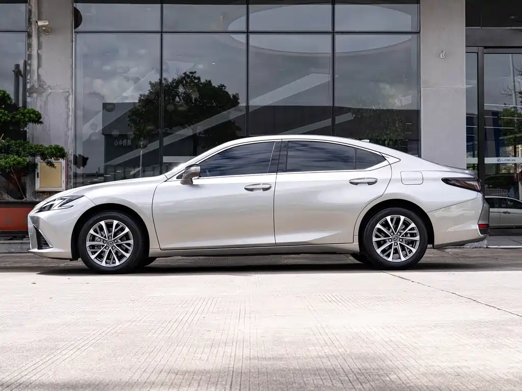 Lexus ES — миниатюра 4
