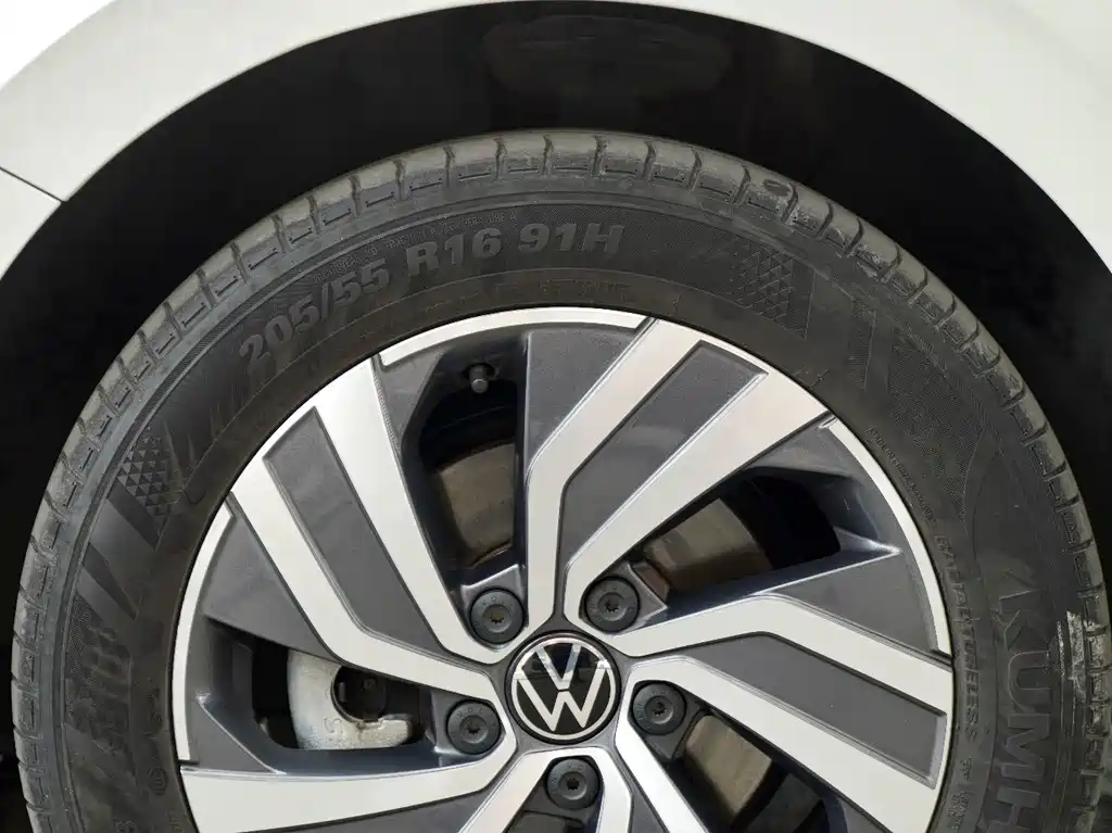 Volkswagen Bora — миниатюра 12