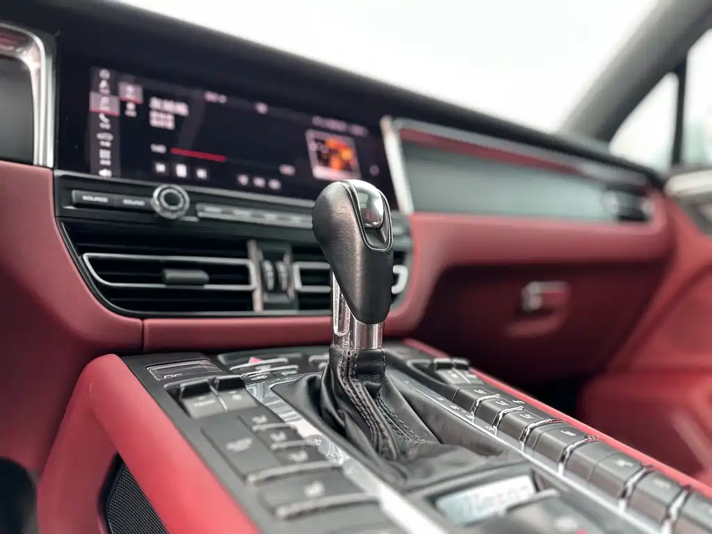 Porsche Macan — миниатюра 15