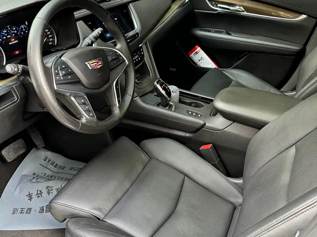 Cadillac XT5 — миниатюра 4
