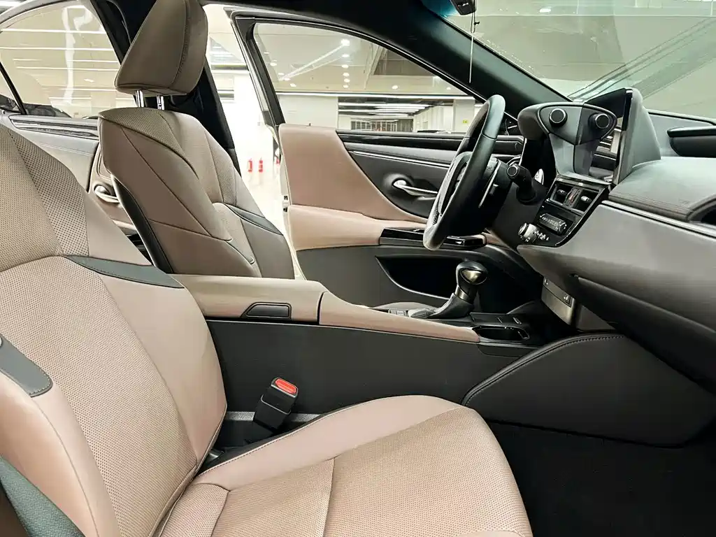 Lexus ES — миниатюра 8