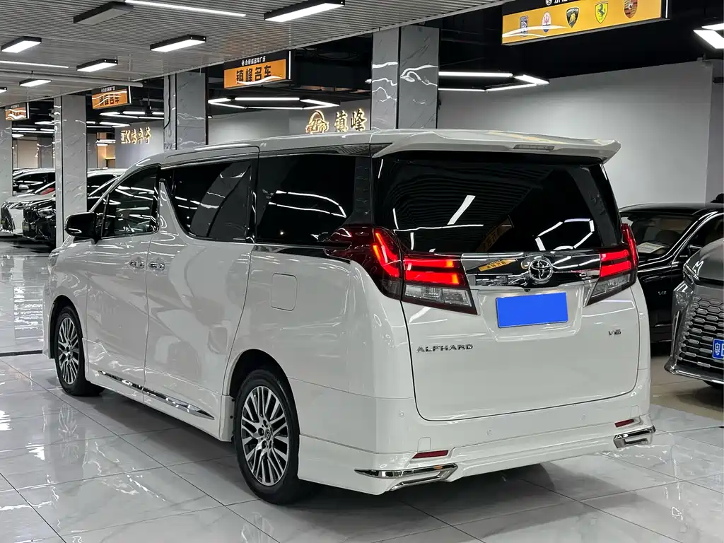 Toyota Alphard 2015 3.5L Luxury