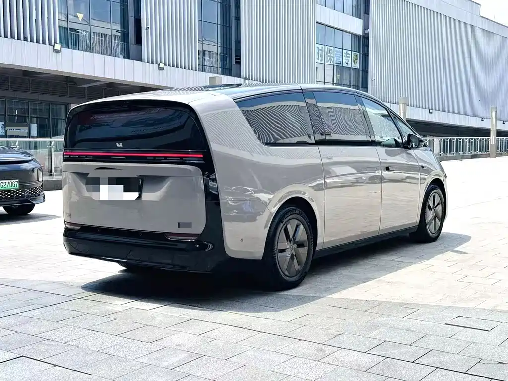 Li Auto Li MEGA — миниатюра 9