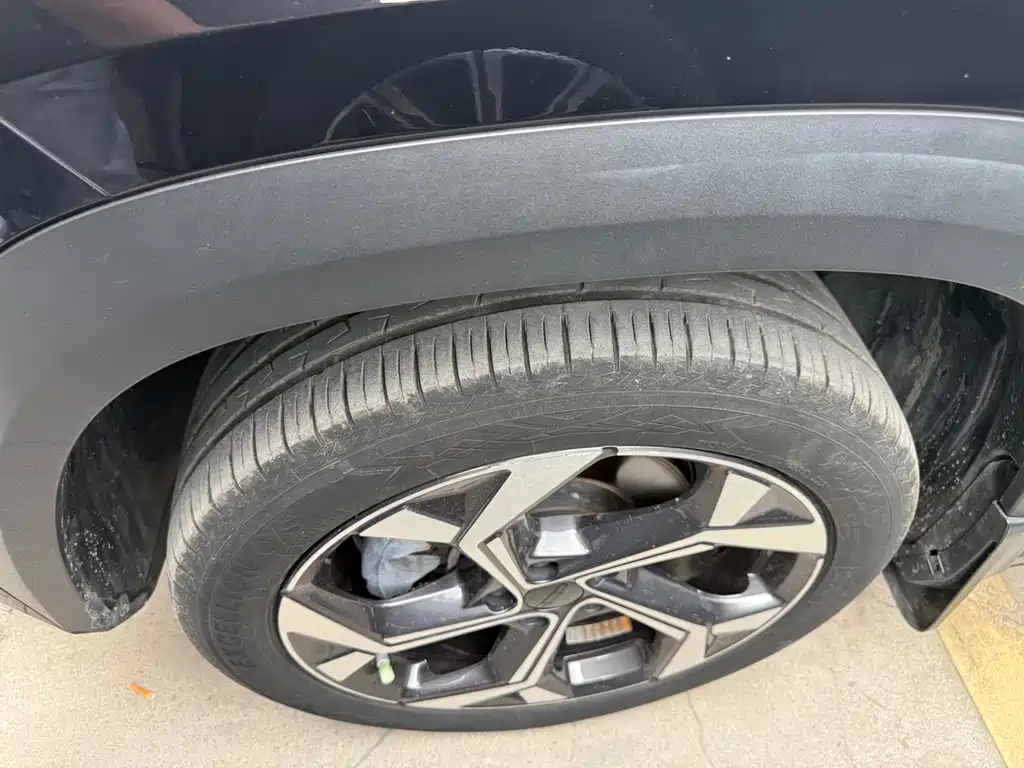 Geely Boyue L — миниатюра 4