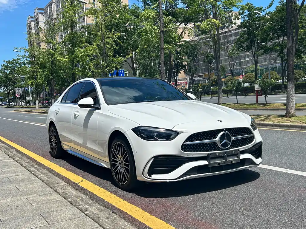 Mercedes-Benz C-Class — миниатюра 3
