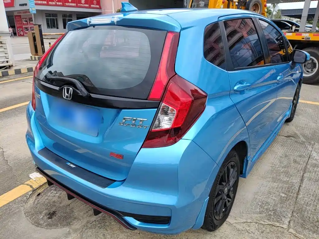 Honda Fit — миниатюра 7