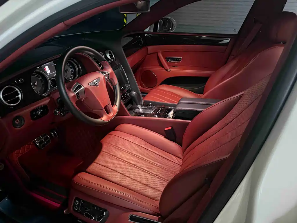 Bentley Flying Spur — миниатюра 5