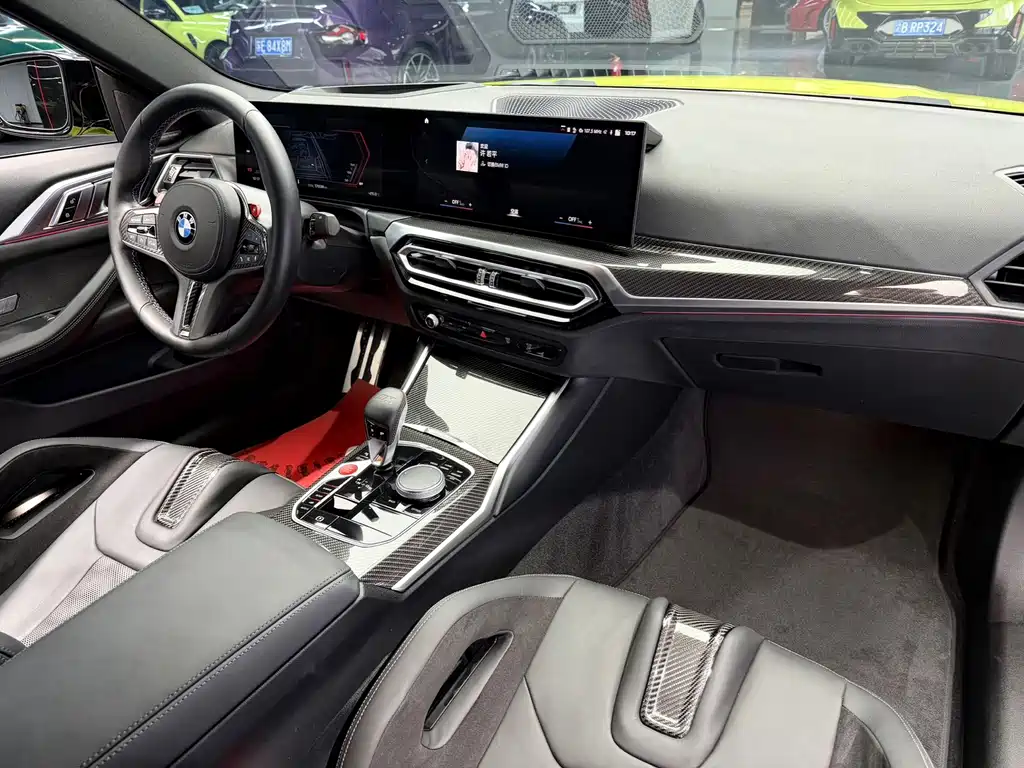 BMW M4 — миниатюра 10