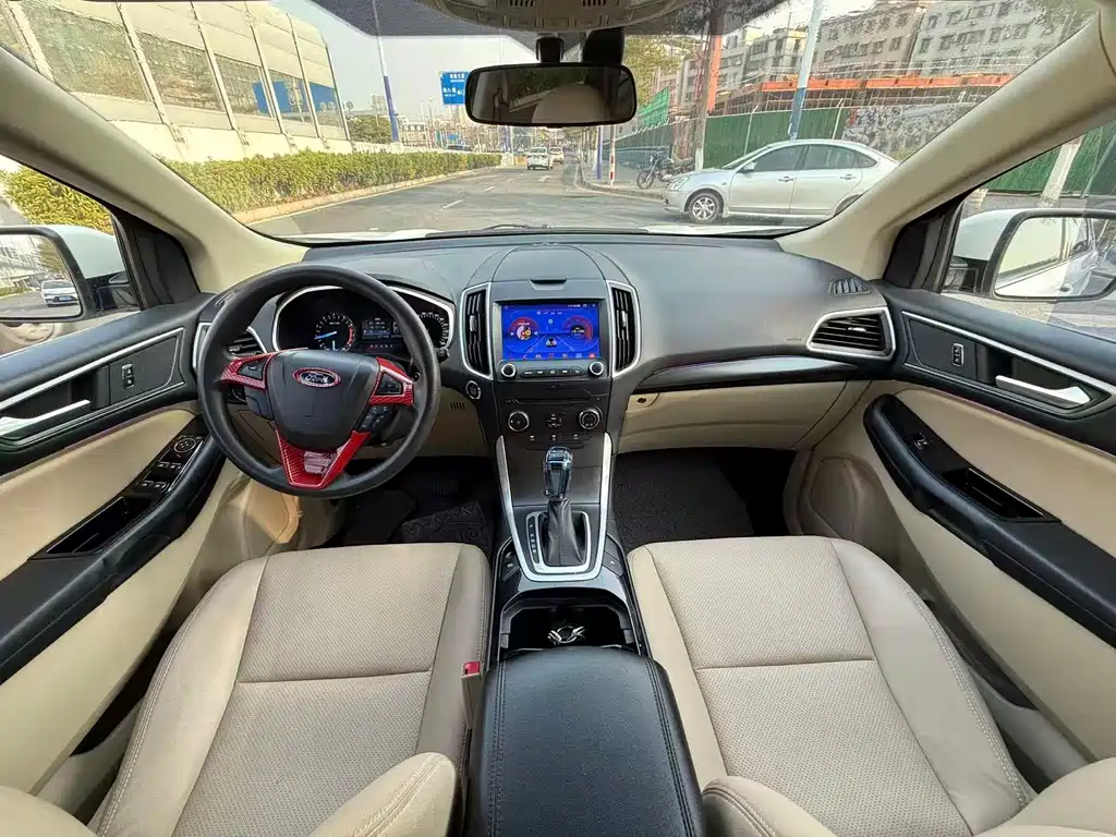 Ford Edge — миниатюра 10