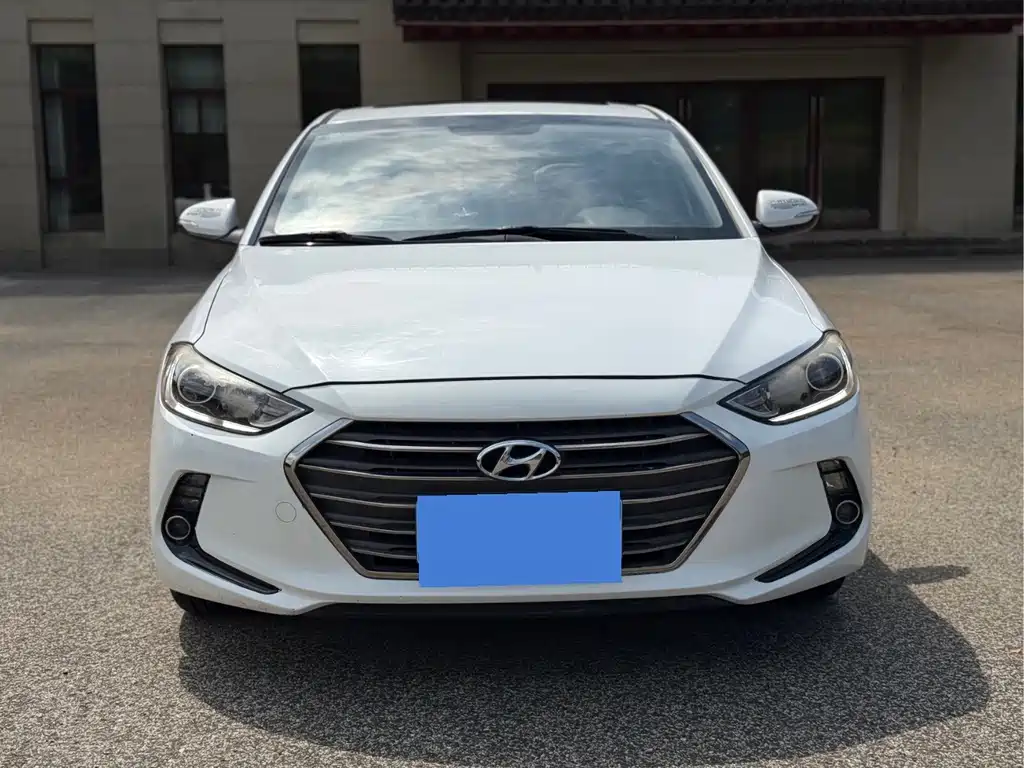 Hyundai Elantra — миниатюра 2