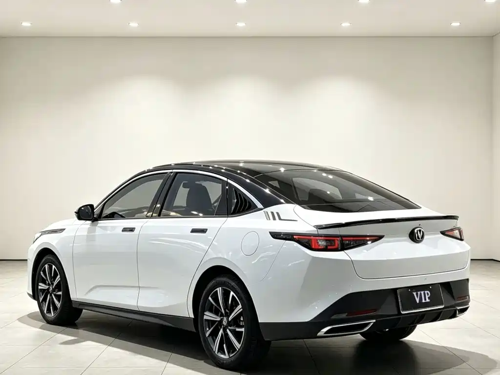 Changan Eado — миниатюра 10