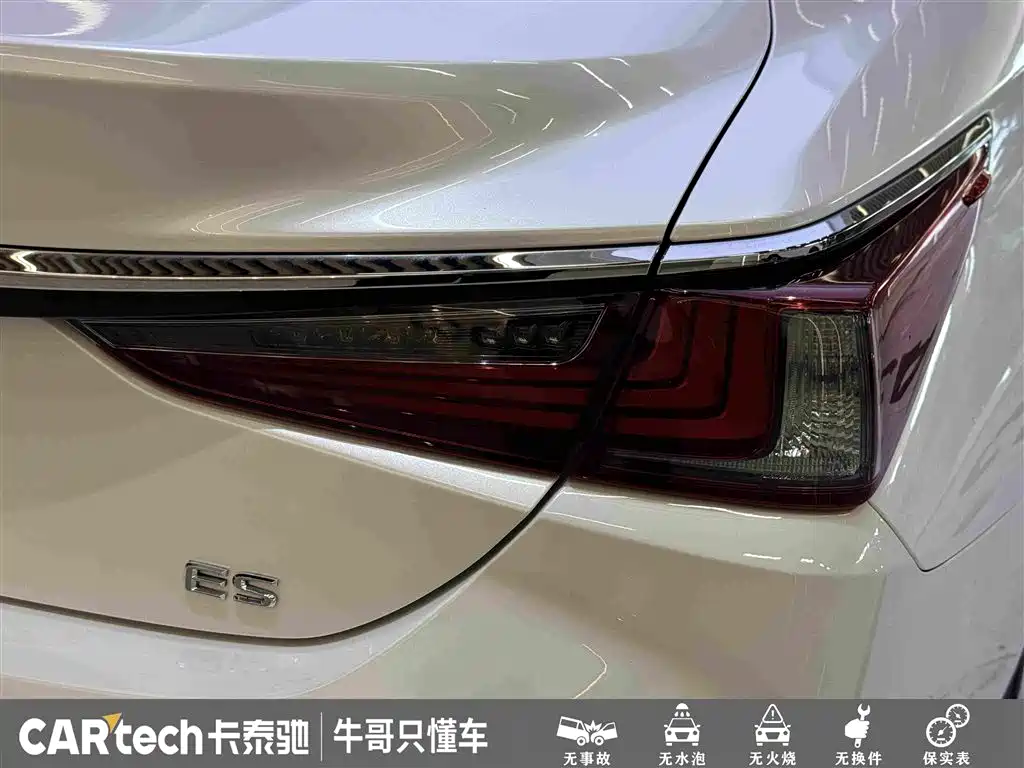 Lexus ES — миниатюра 12
