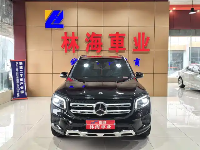 MERCEDES-BENZ GLB