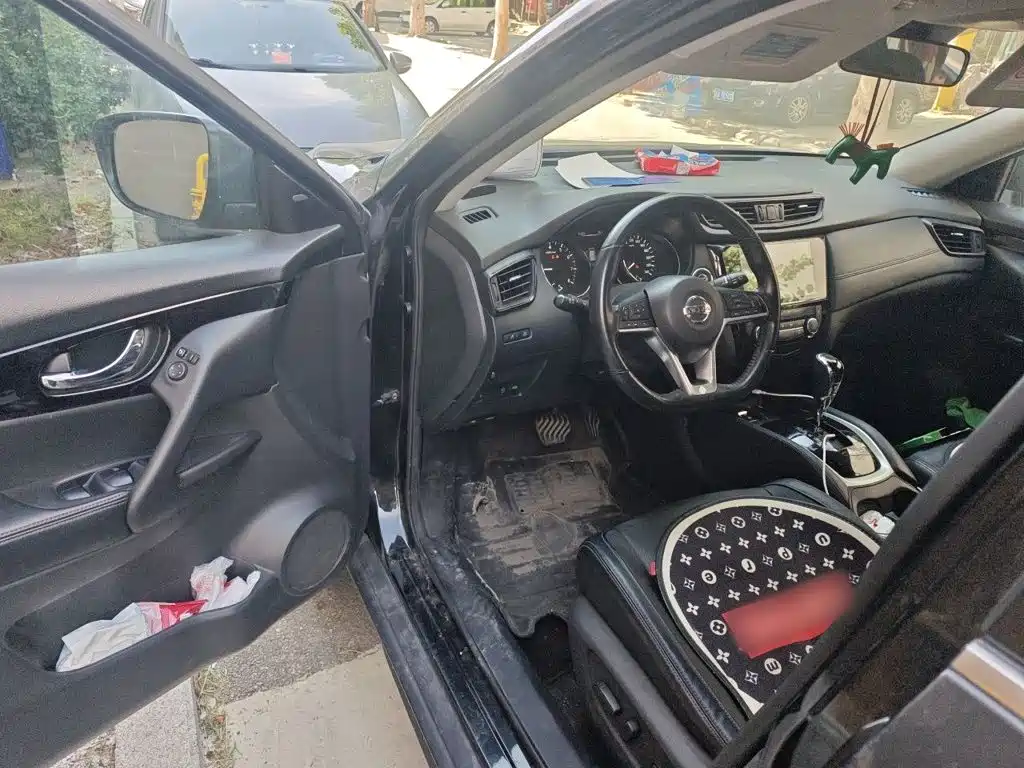 Nissan X-Trail — миниатюра 12