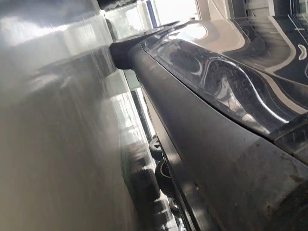 Tesla Model Y — миниатюра 21
