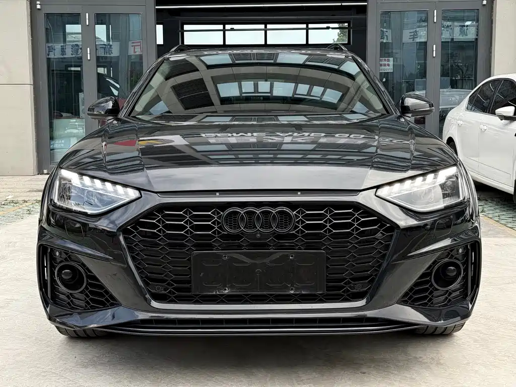 Audi A4 (Import)