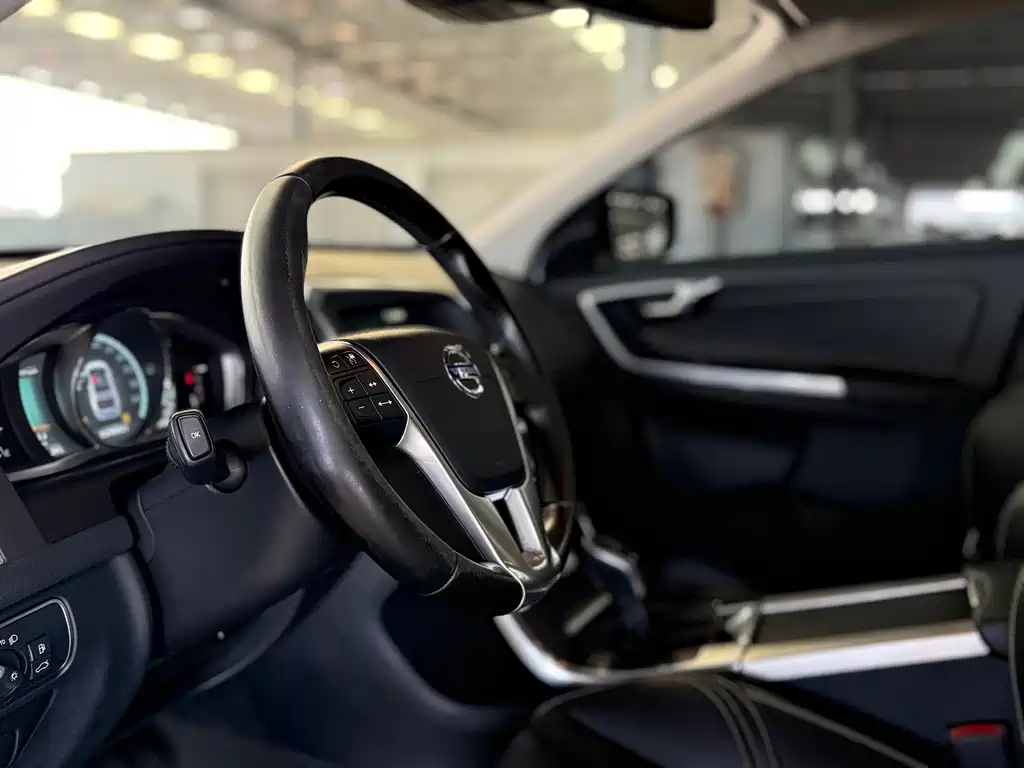 Volvo XC60 — миниатюра 6