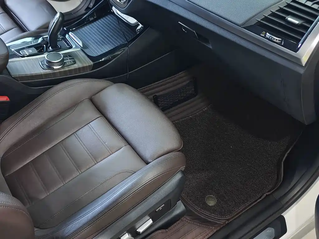 BMW X3 — миниатюра 8