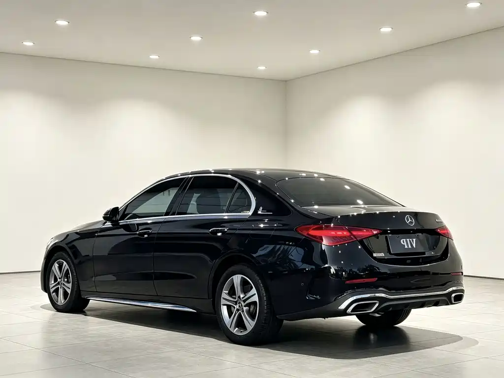 Mercedes-Benz C-Class — миниатюра 7