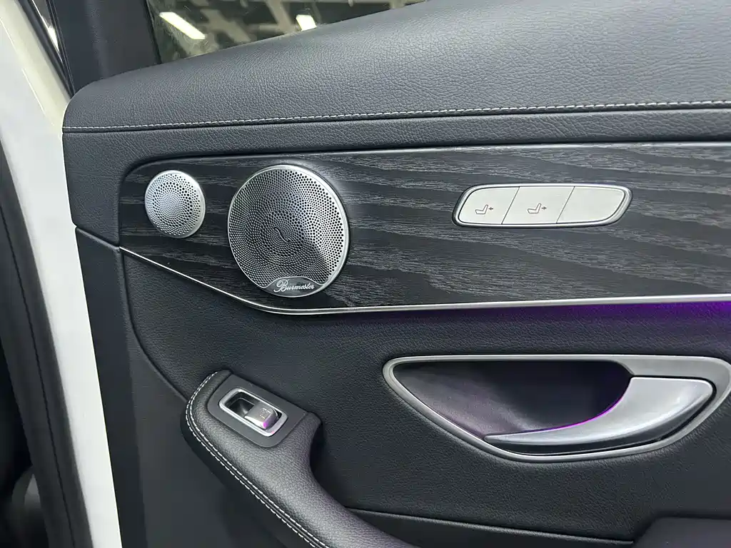 Mercedes-Benz C-Class — миниатюра 7