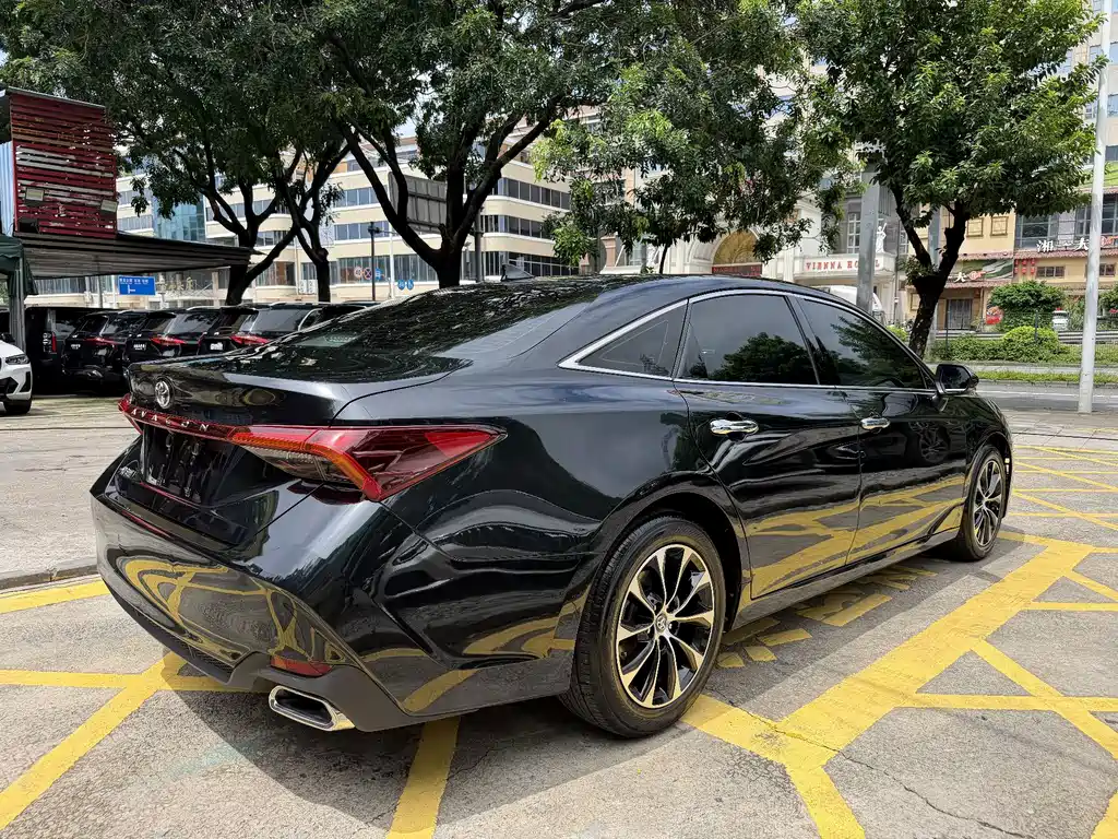 Toyota Avalon — миниатюра 6