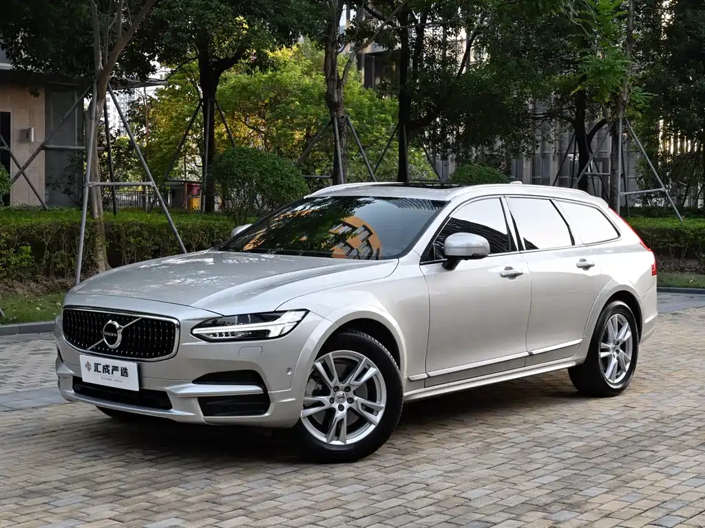 Volvo V90