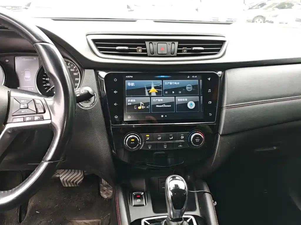 Nissan Qashqai — миниатюра 9