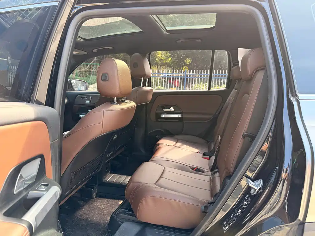 Mercedes-Benz GLB — миниатюра 7