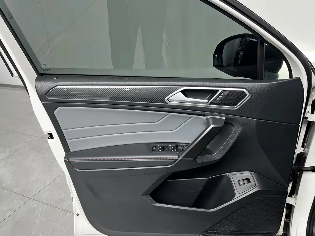 Volkswagen Tiguan X — миниатюра 17