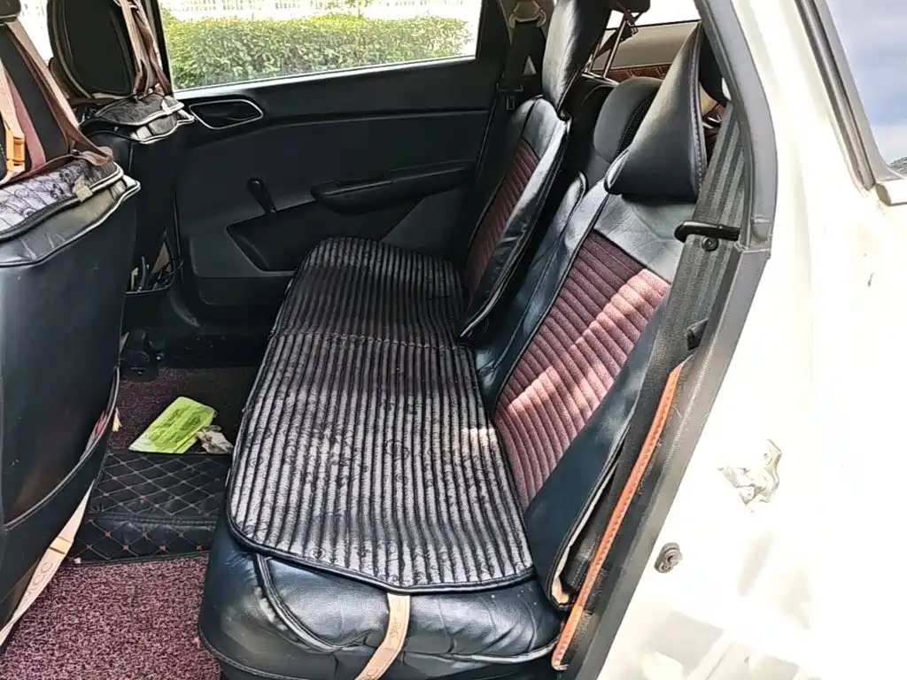 Baojun 310W — миниатюра 17