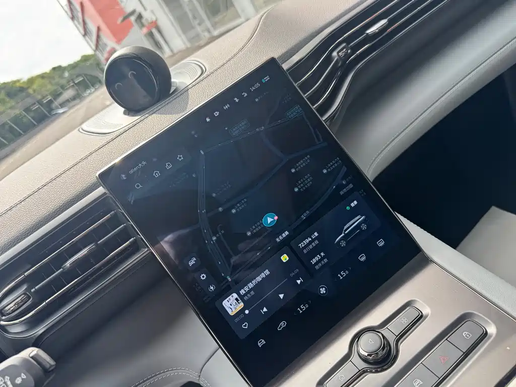 NIO ES6 — миниатюра 8