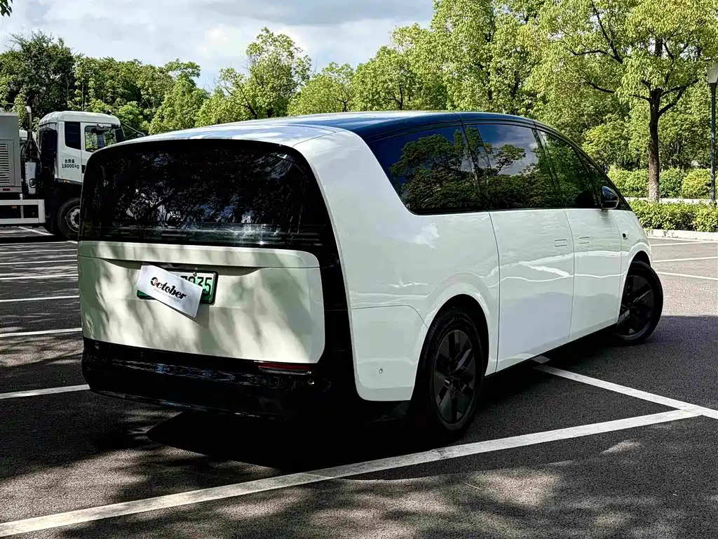 Li Auto Li MEGA — миниатюра 5