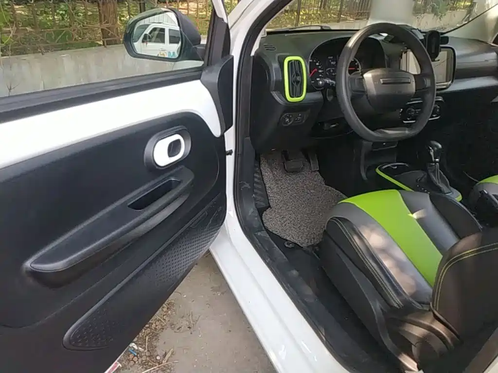 Roewe Clever — миниатюра 16