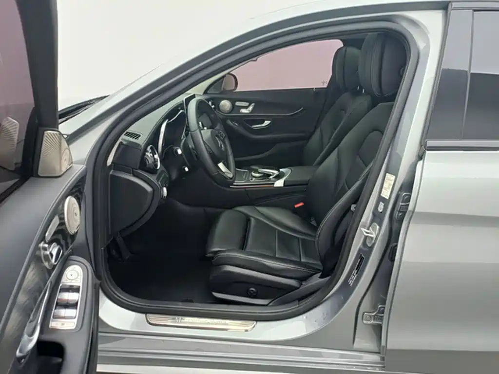 Mercedes-Benz C-Class — миниатюра 4