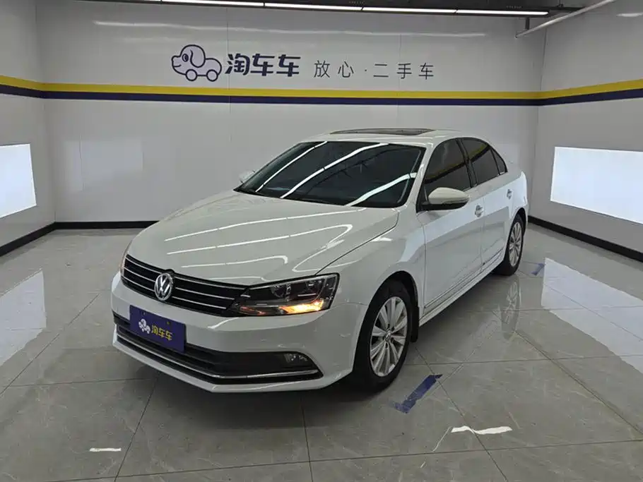 Volkswagen Sagitar 2015