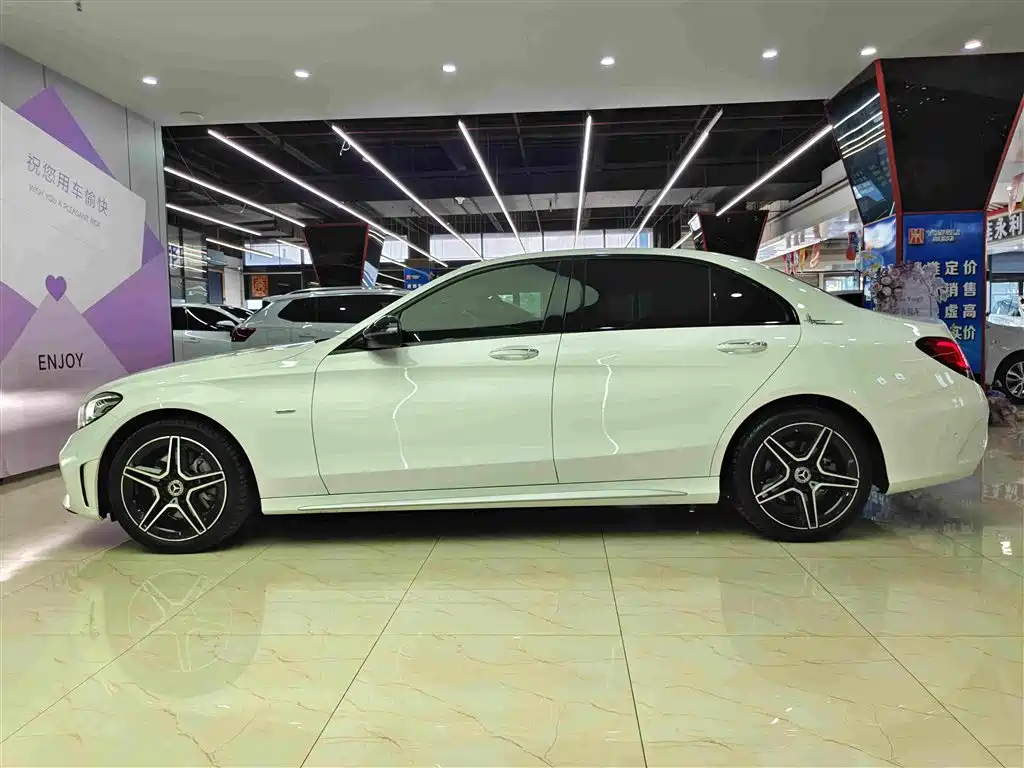 Mercedes-Benz C-Class — миниатюра 8