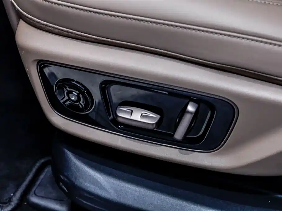 Li Auto Li MEGA — миниатюра 13