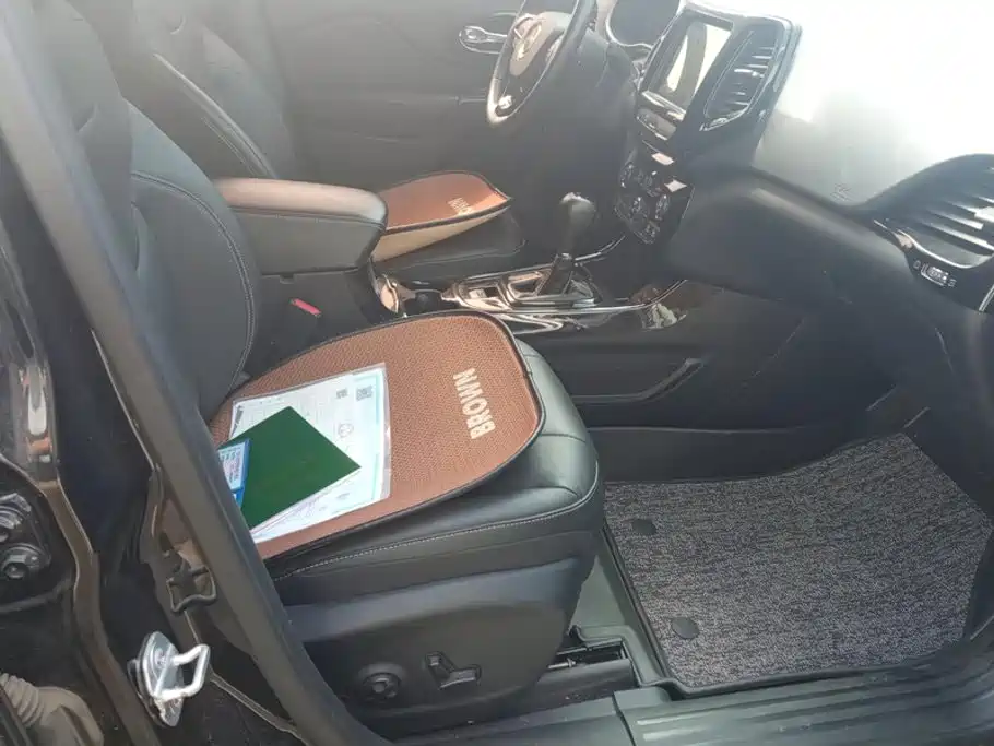 Jeep Cherokee — миниатюра 8