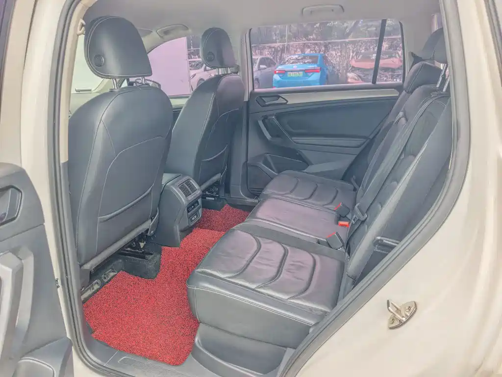 Volkswagen Tiguan L — миниатюра 19