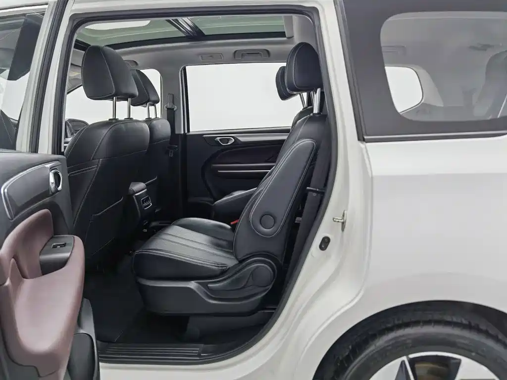 GAC Motor Trumpchi M6 — миниатюра 15
