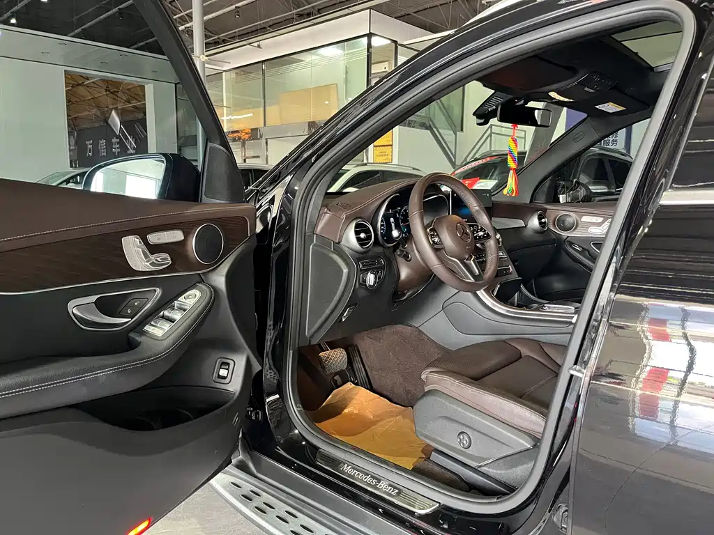 Mercedes-Benz GLC — миниатюра 6