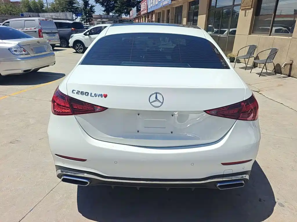 Mercedes-Benz C-Class — миниатюра 6